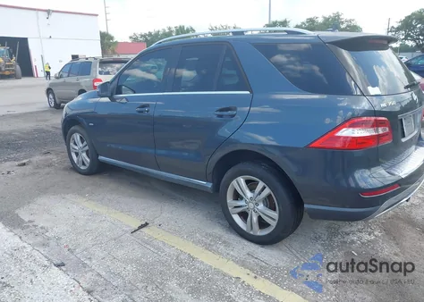 2012 Mercedes-Benz Ml 350 4Matic z USA, uszkodzony, nr VIN 4JGDA5HB4CA000627